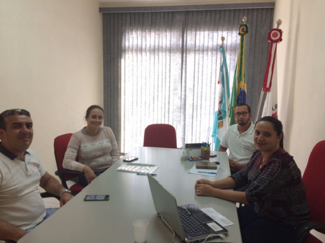 REUNIÃO COM A ENGENHEIRA RESPONSÁVEL PELO DEER